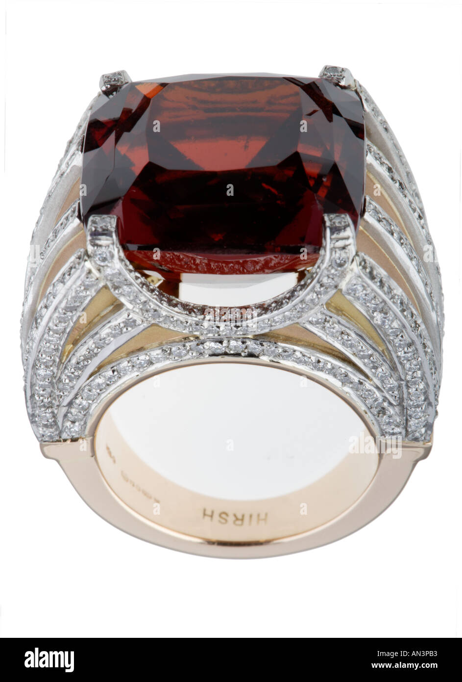 Gemma su Anello in oro con diamanti Foto Stock