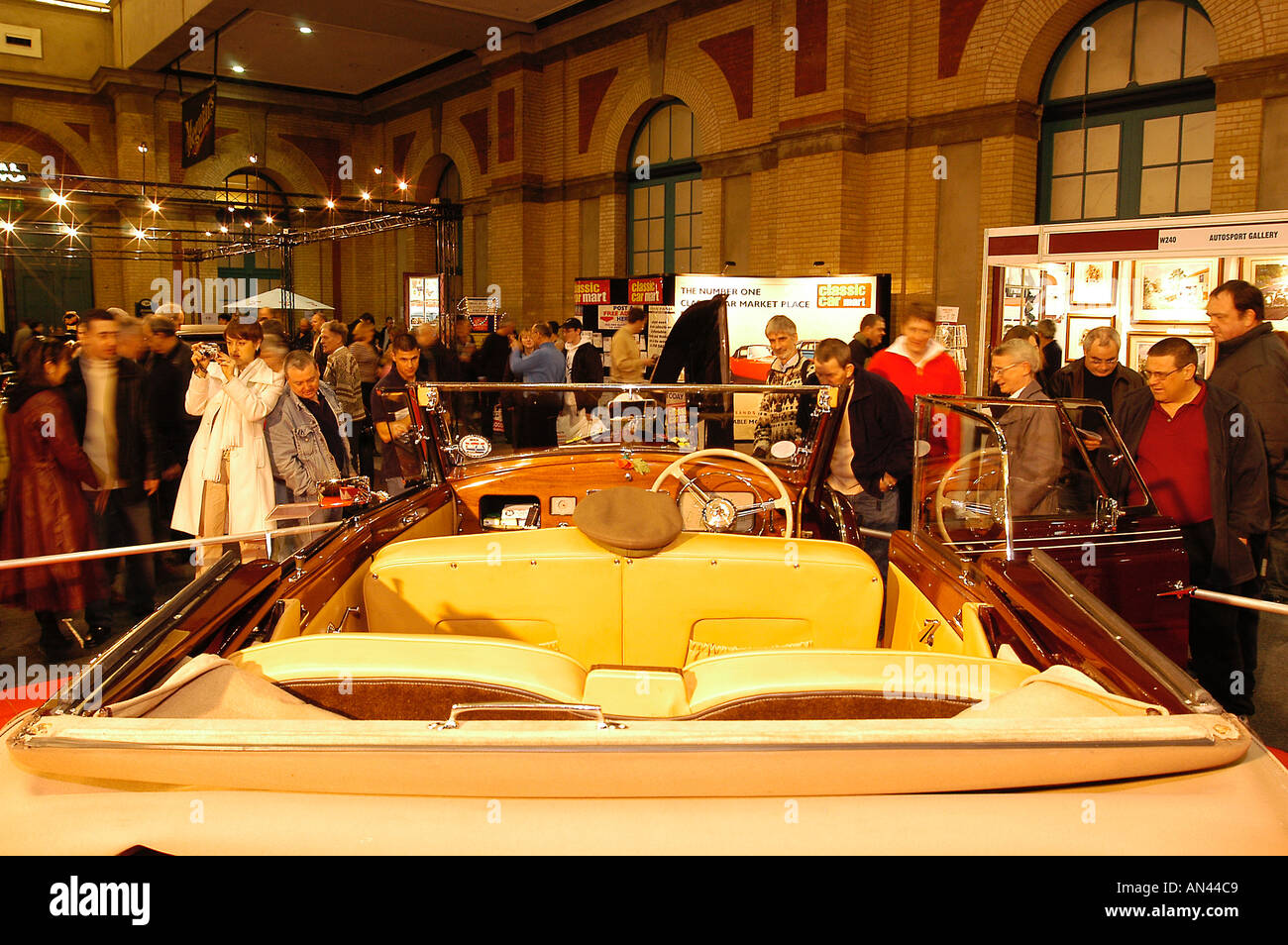 2004 Classic Cars Live Show a Alexandra Palace Foto Stock