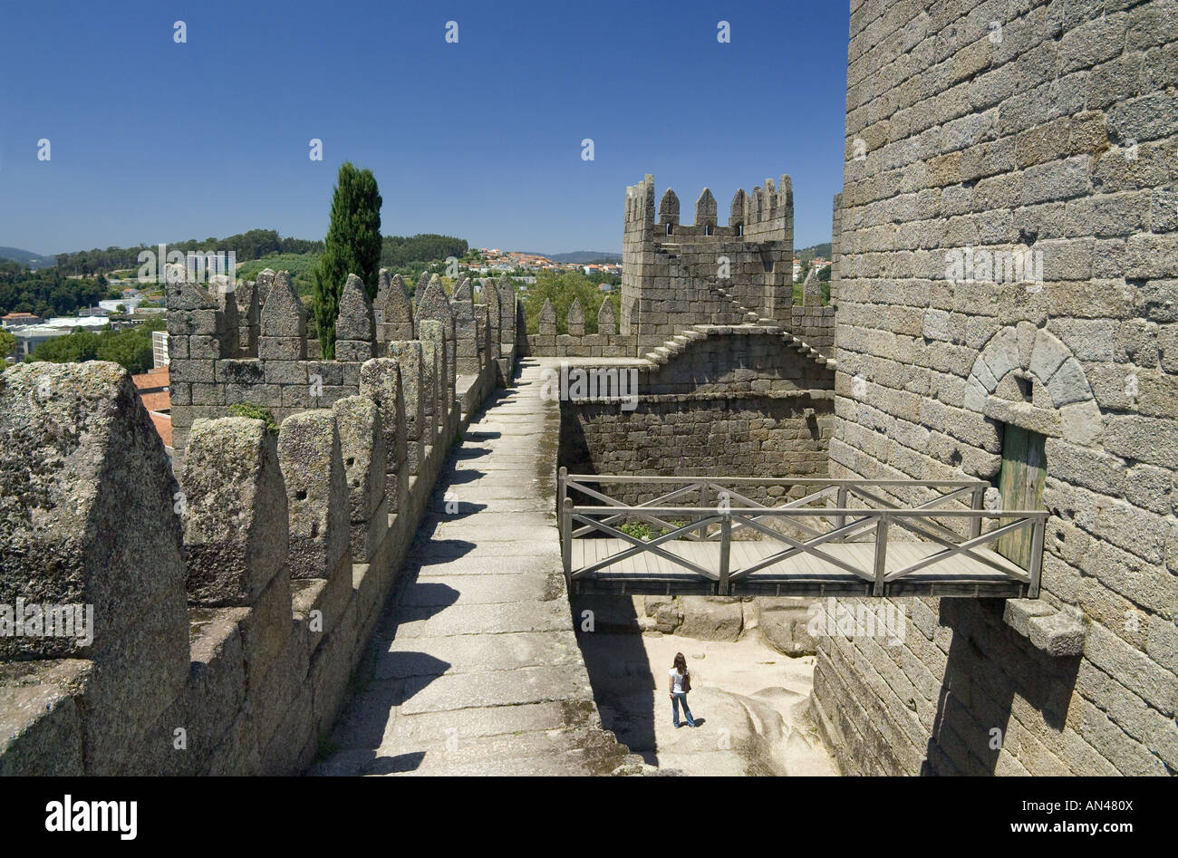 Il Portogallo, il Minho, Costa Verde, Guimaraes, Guimarães. Il castello di Sao Miguel, São Miguel Foto Stock