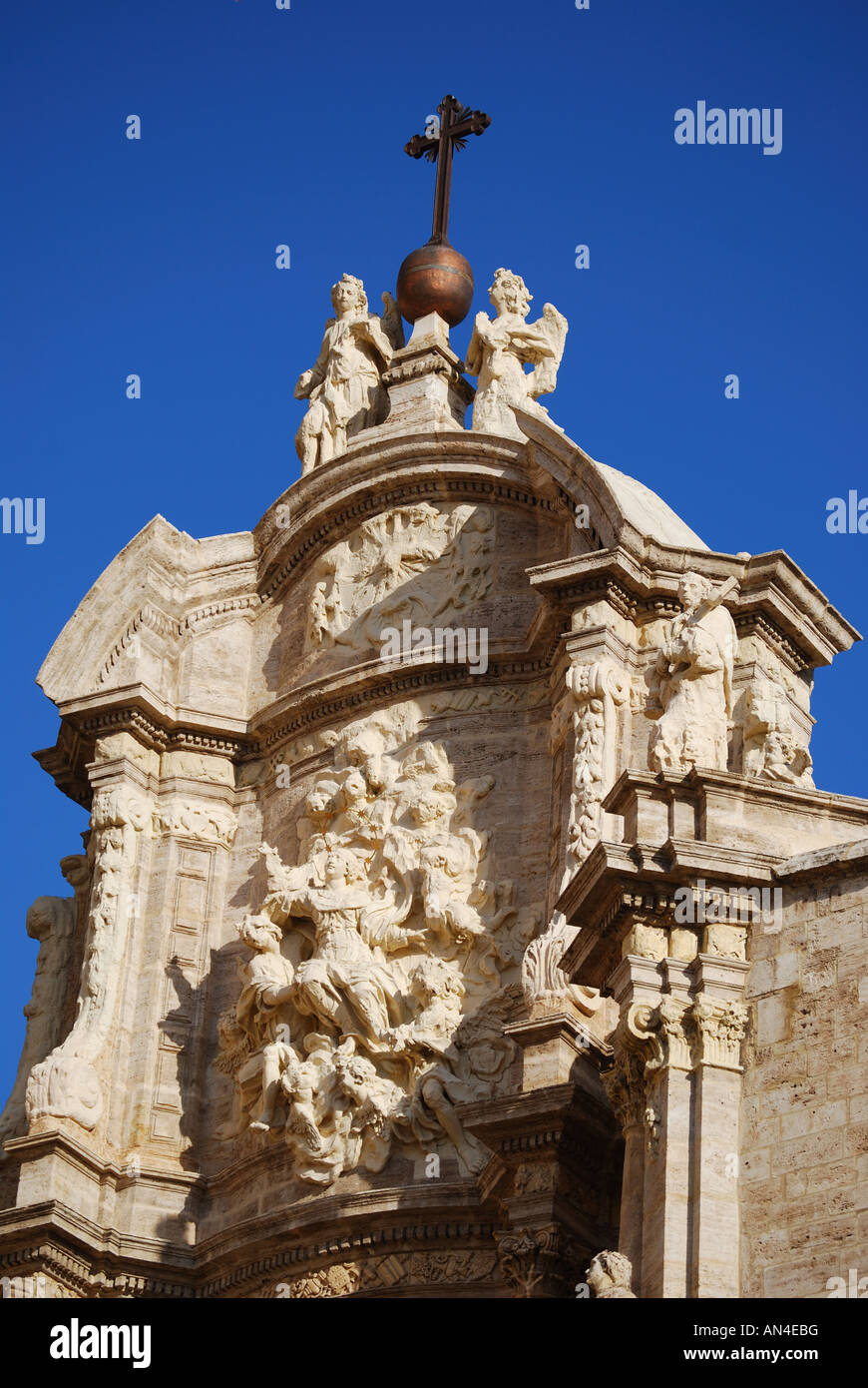 La facciata della cattedrale, Plaza de la Reina a Valencia nella Costa del Azahar, provincia di Valencia, Spagna Foto Stock