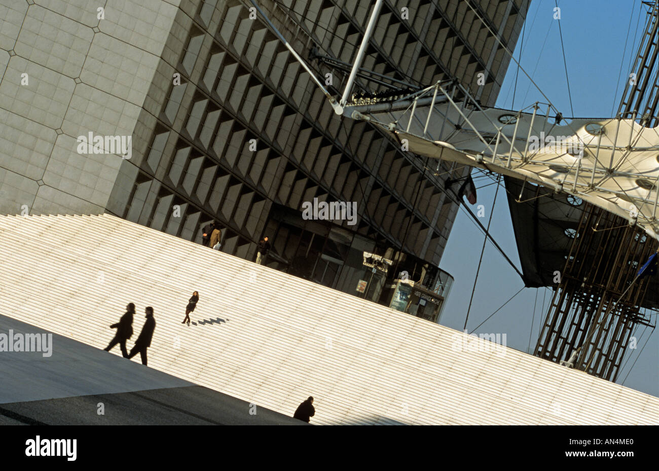 La Grande Arche monumento. Quartiere degli affari La Defense, Parigi, Francia Foto Stock