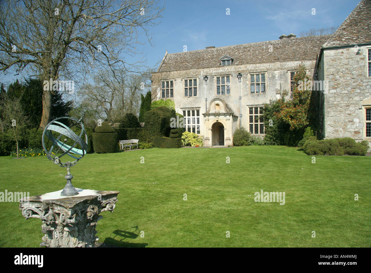 Inglese Tudor country house risalente al sedicesimo secolo Foto Stock