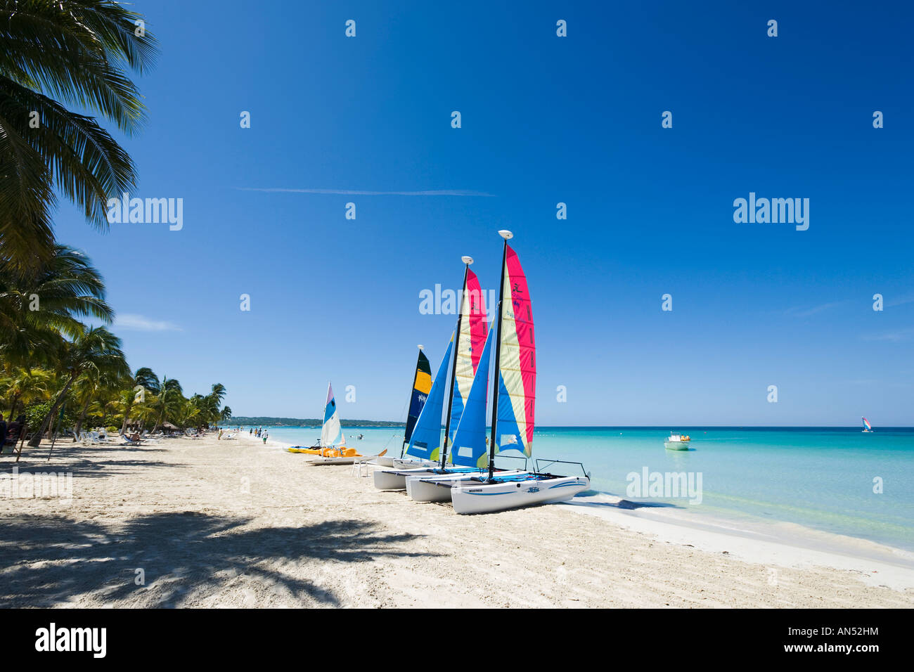 Spiaggia fuori Couples Swept Away Resort, Seven Mile Beach, Long Bay, Negril, Giamaica, Caribbean West Indies Foto Stock