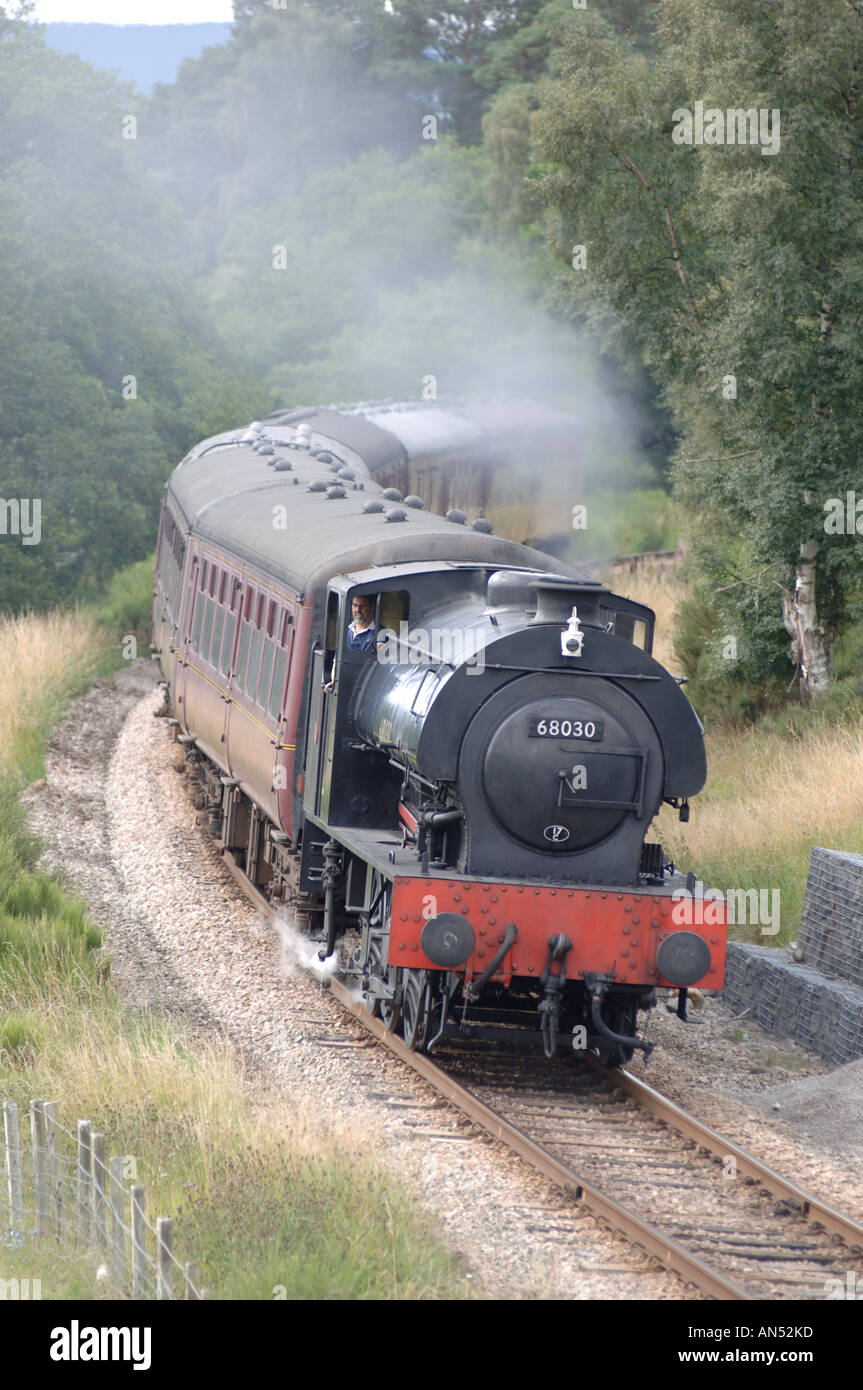 Strathspey Railway avvicinando Broomhill stazione. XTR 3189-317 Foto Stock