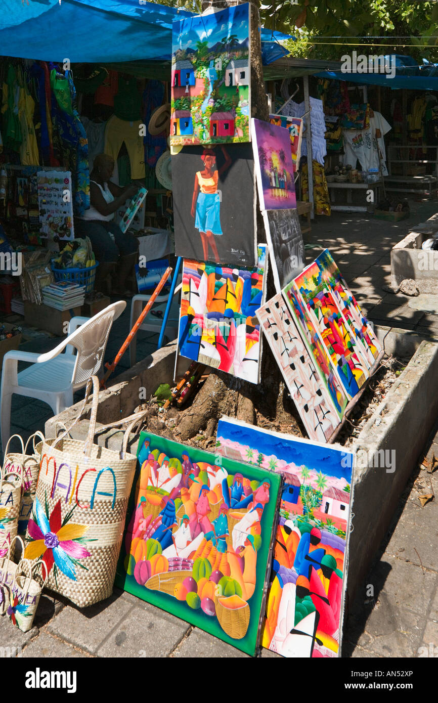 Il mercato locale si spegne al mercato dell'artigianato, Ocho Rios, in Giamaica, Caraibi, West Indies Foto Stock