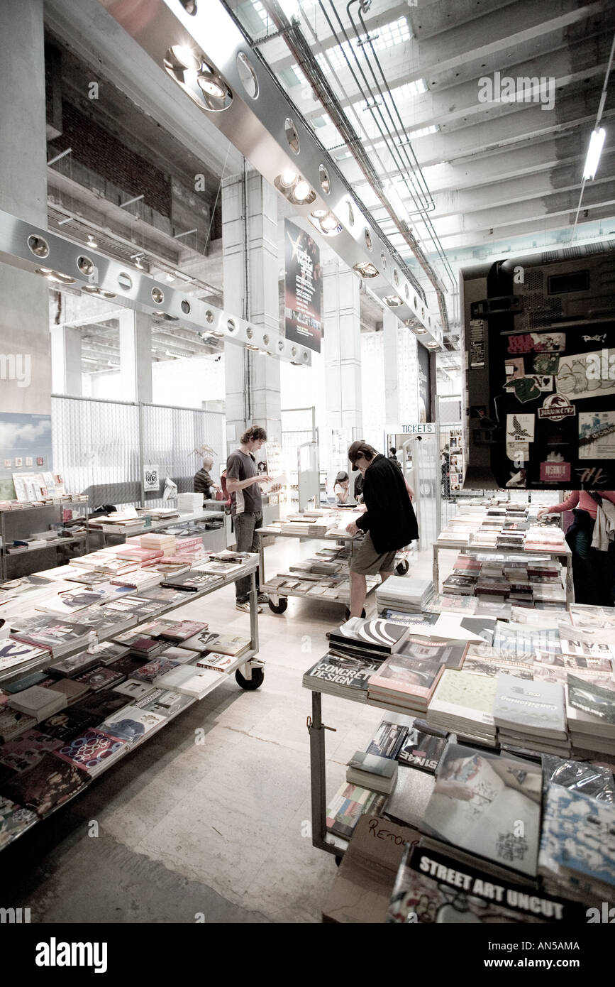 Mostra al Palais de Tokyo paris bookstore Foto Stock