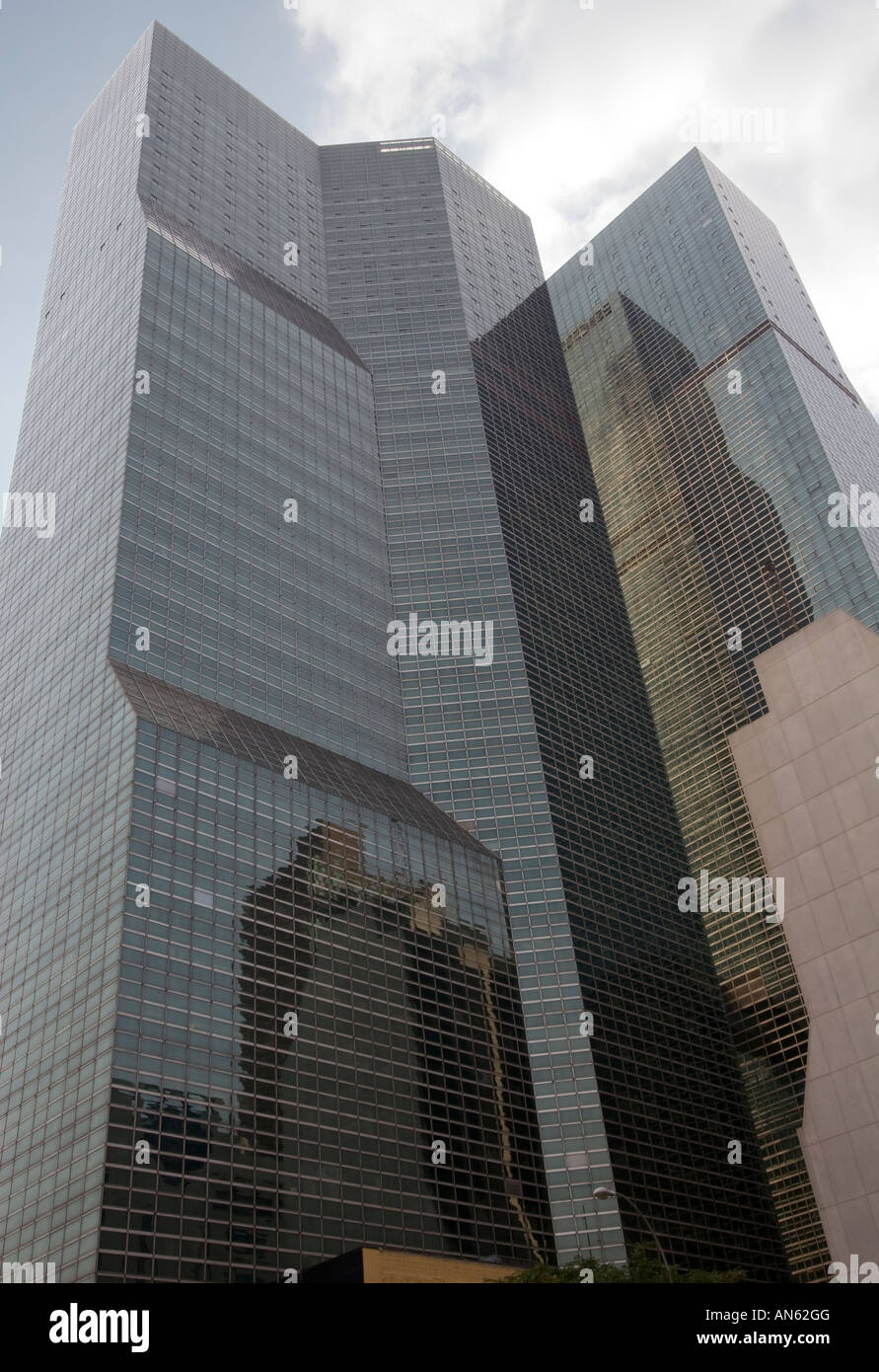 Gli impressionanti angoli geometrici del Citicorp Center, un moderno grattacielo su Lexington Avenue, Manhattan, New York City. Foto Stock