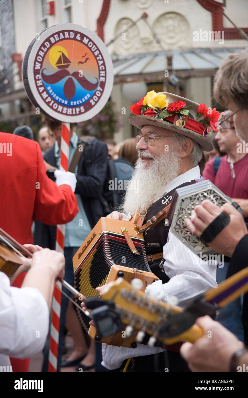 Mondo di barba e baffi campionati, Brighton, Inghilterra, Regno Unito. Organizzato dal Club del manubrio. Foto Stock