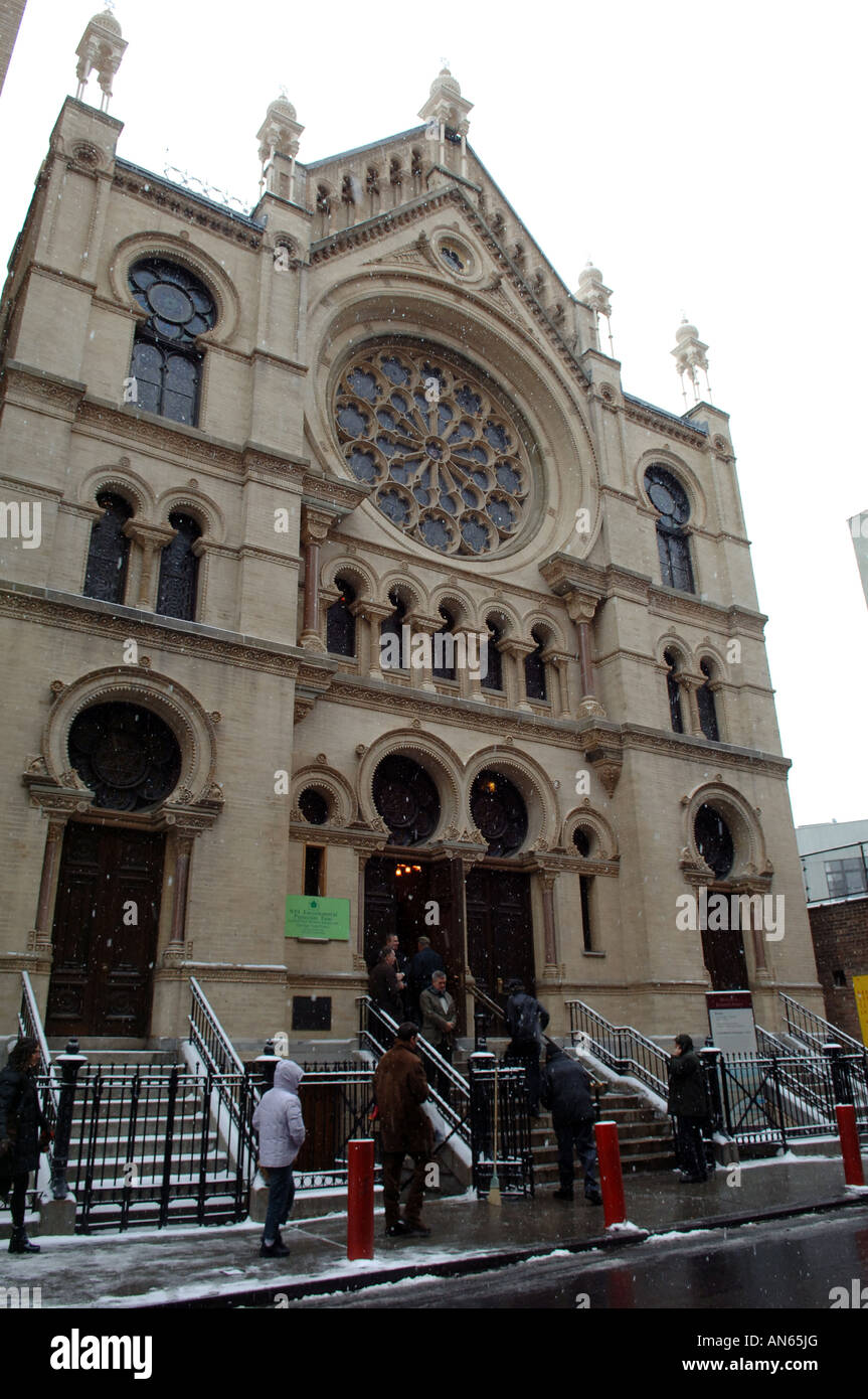 Il recentemente rinnovato Eldridge Street sinagoga nel Lower East Side di New York Foto Stock