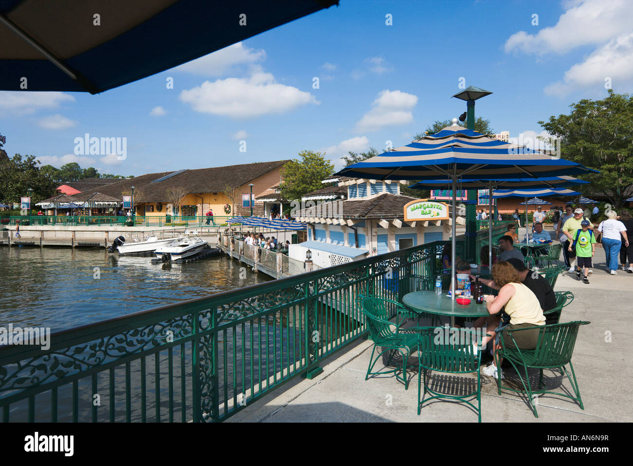 Cafe terrazza, Downtown Disney Marketplace, Lake Buena Vista Orlando, Florida, Stati Uniti d'America Foto Stock