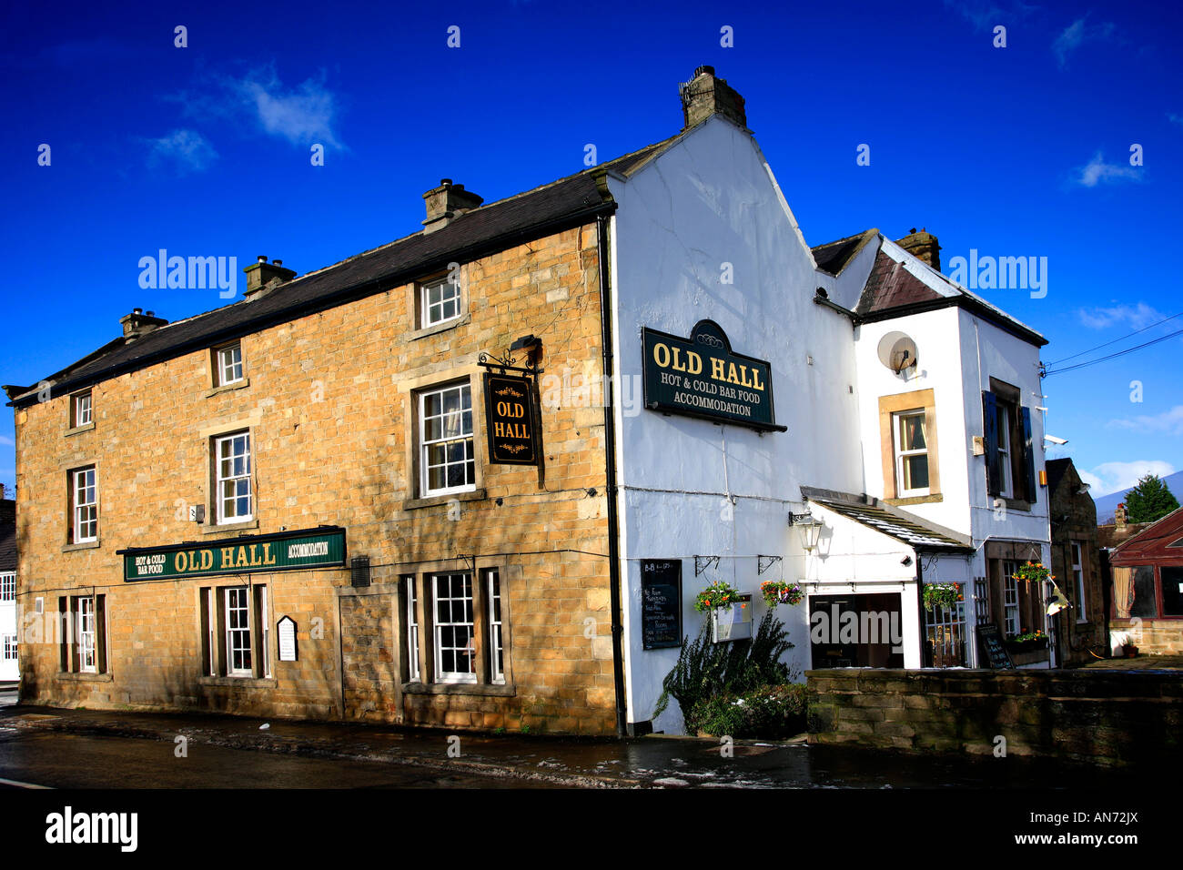 Il vecchio pub Hall il Villaggio della Speranza Hope Valley Parco Nazionale di Peak District Derbyshire England Regno Unito Regno Unito Foto Stock