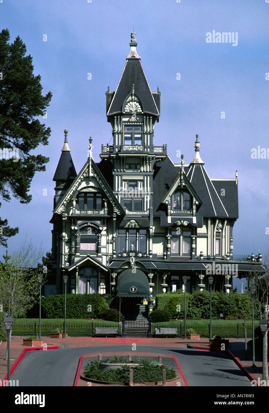 La CARSON Mansion è il gioiello della corona di città vecchia EUREKA è ora utilizzato come un club privato Foto Stock