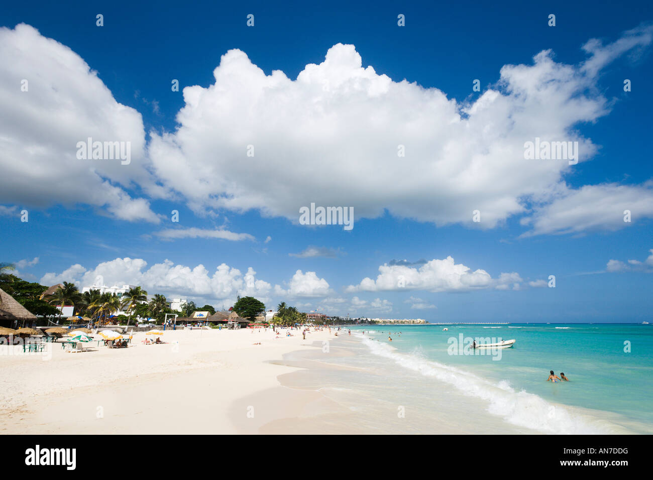 Spiaggia principale nel centro Resort, Playa del Carmen e Riviera Maya, la penisola dello Yucatan, Quintana Roo, Costa dei Caraibi, Messico Foto Stock