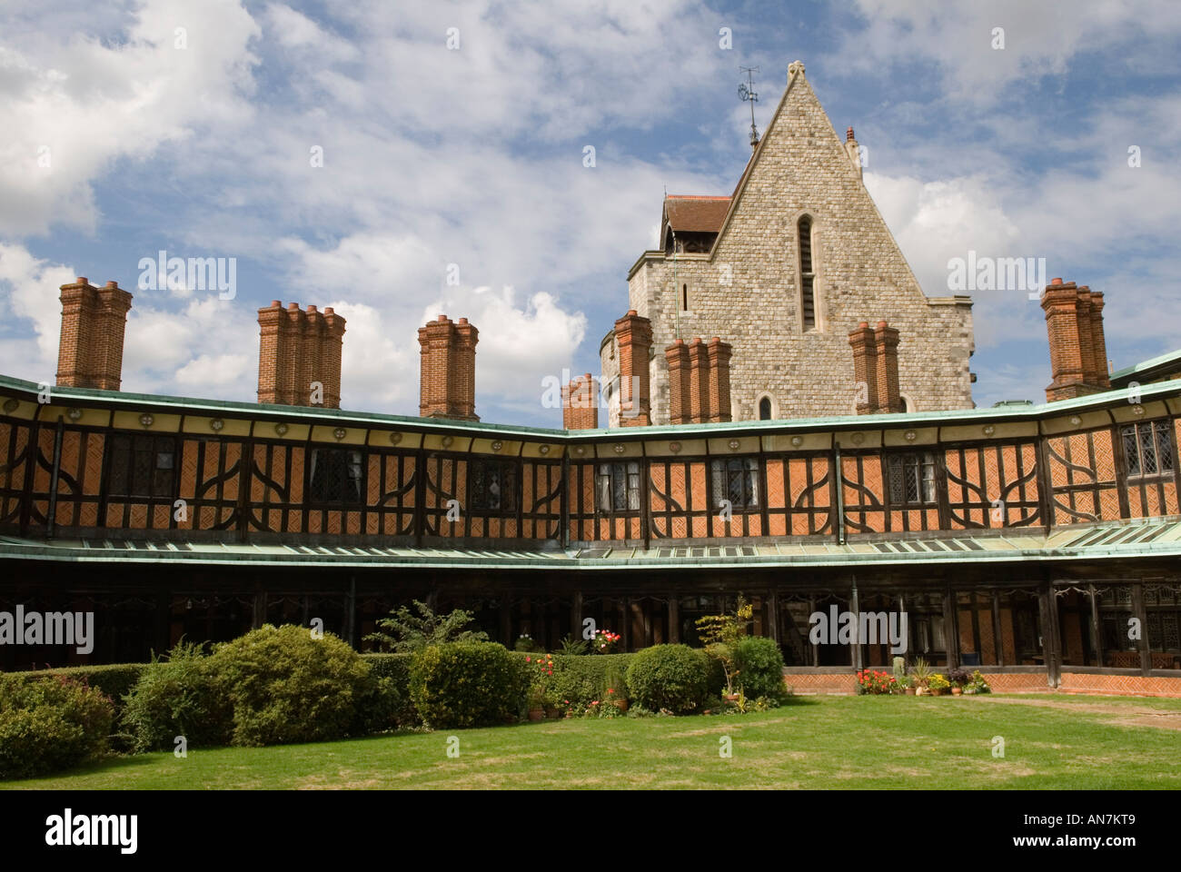 I Chiostri del Castello di Windsor sono case di grazia e di pregio all'interno dei terreni del castello. Berkshire Inghilterra 2010 HOMER SYKES Foto Stock