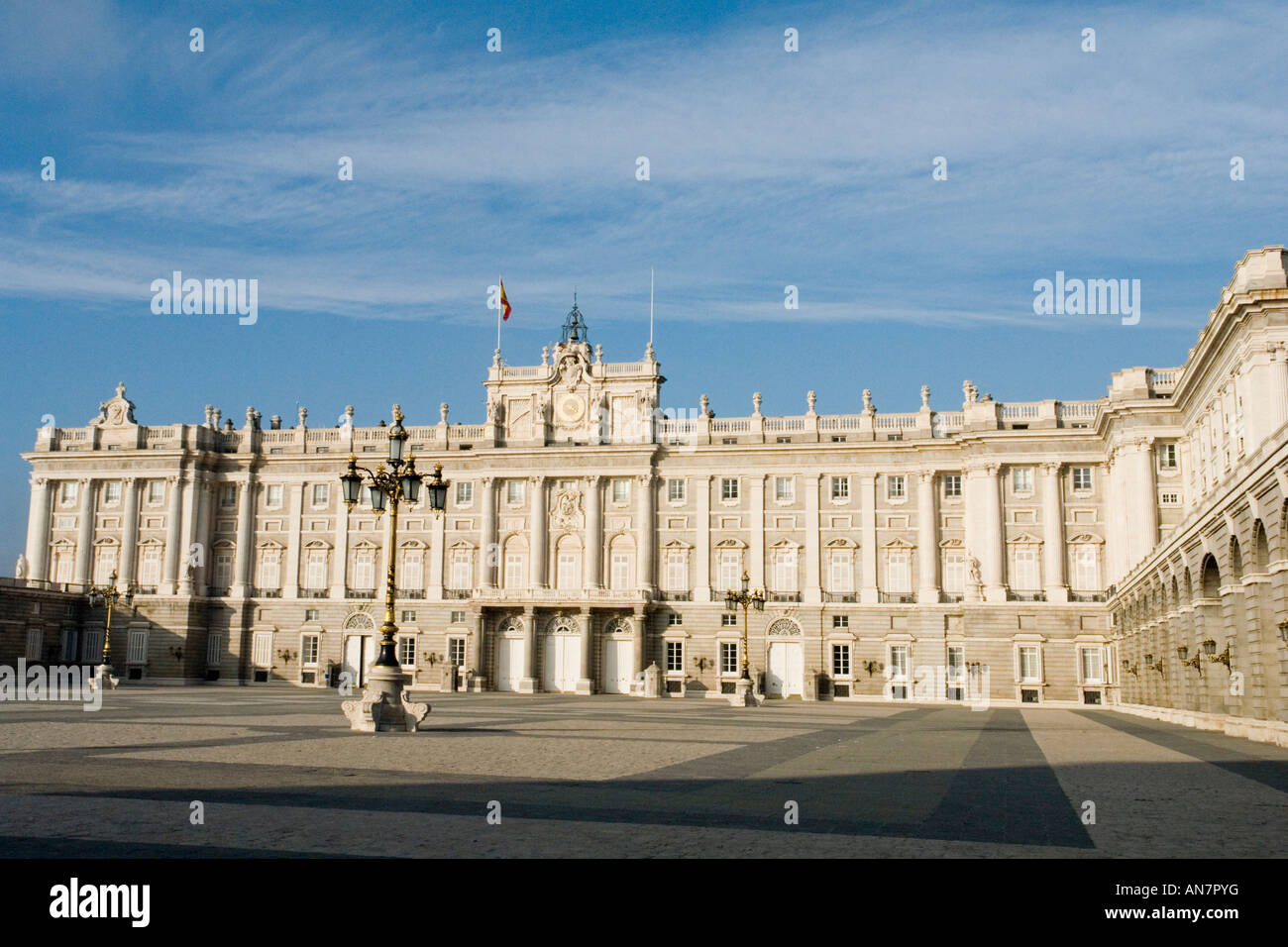 Il Madrid' s Royal Palace ingresso principale, a Madrid (Spagna). Entrée principale du Palais Royal de Madrid (Espagne). Foto Stock
