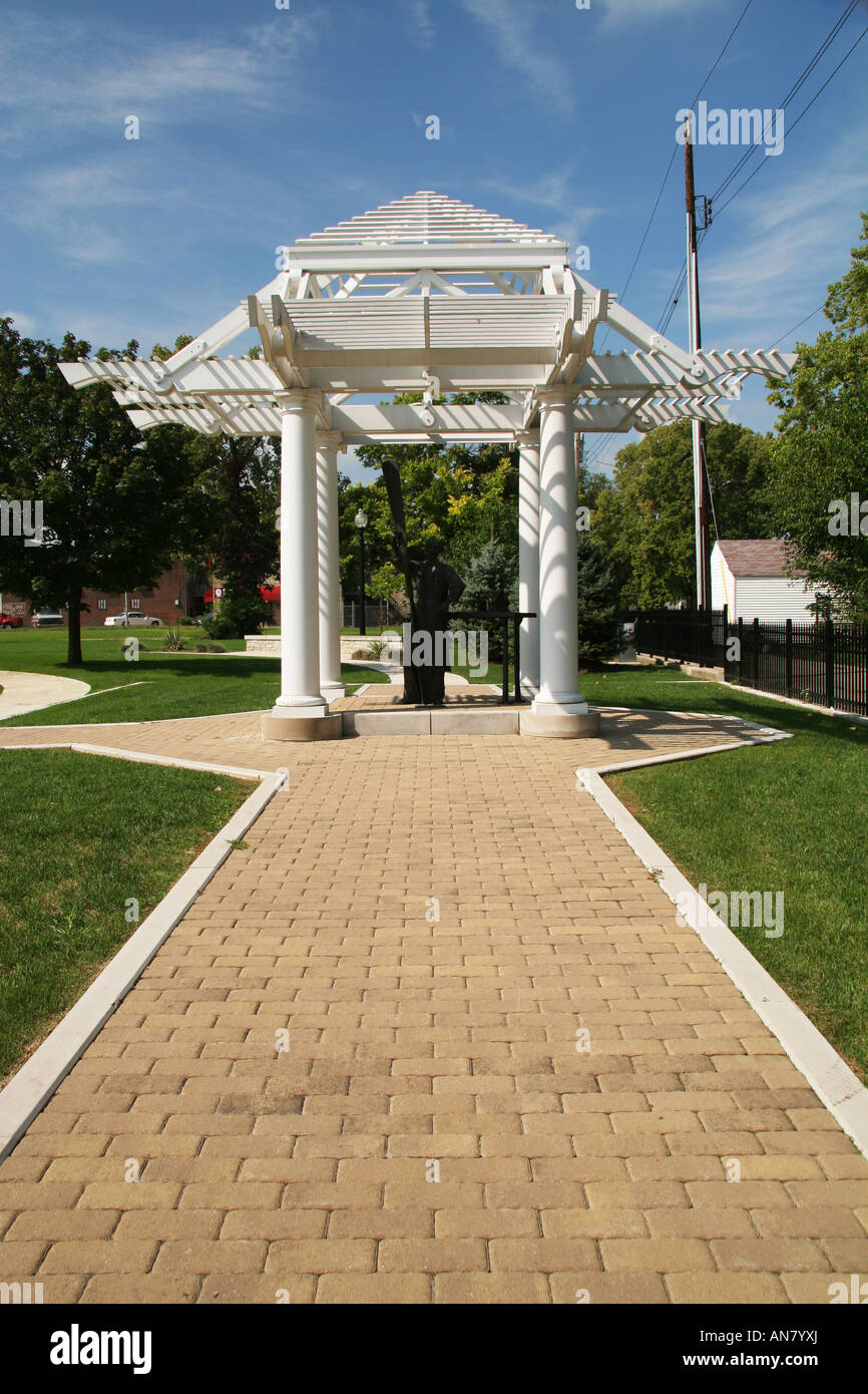 Orville Wright Memorial Laboratorio Dayton, Ohio Orville statua tiene ad elica di aereo Foto Stock