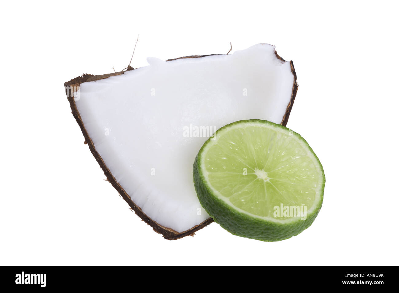 Il Cocco lime tagliato fuori su sfondo bianco Foto Stock