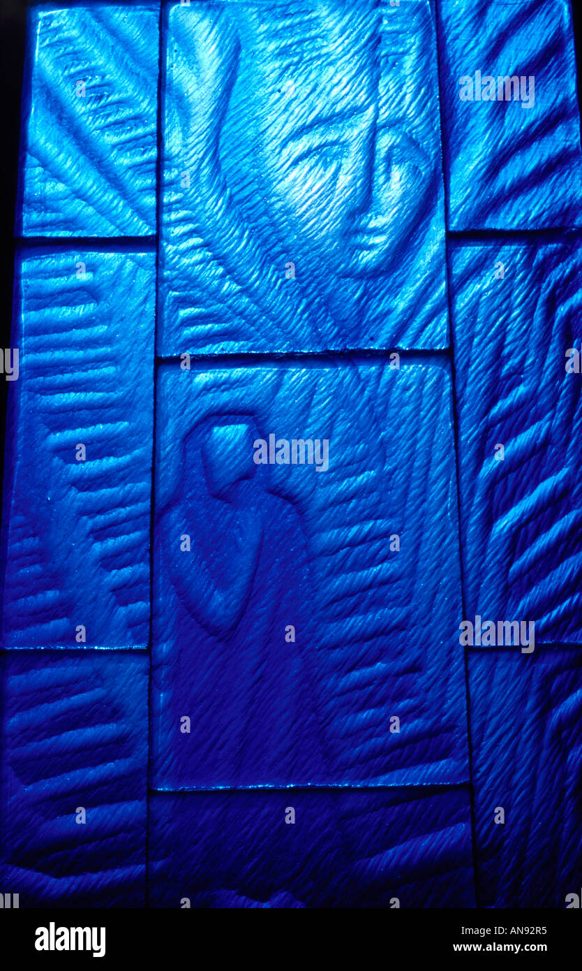 Il vetro macchiato artwork da un artista britannico esposti nel foyer del Goetheanum edificio Dornach Basilea Svizzera Foto Stock