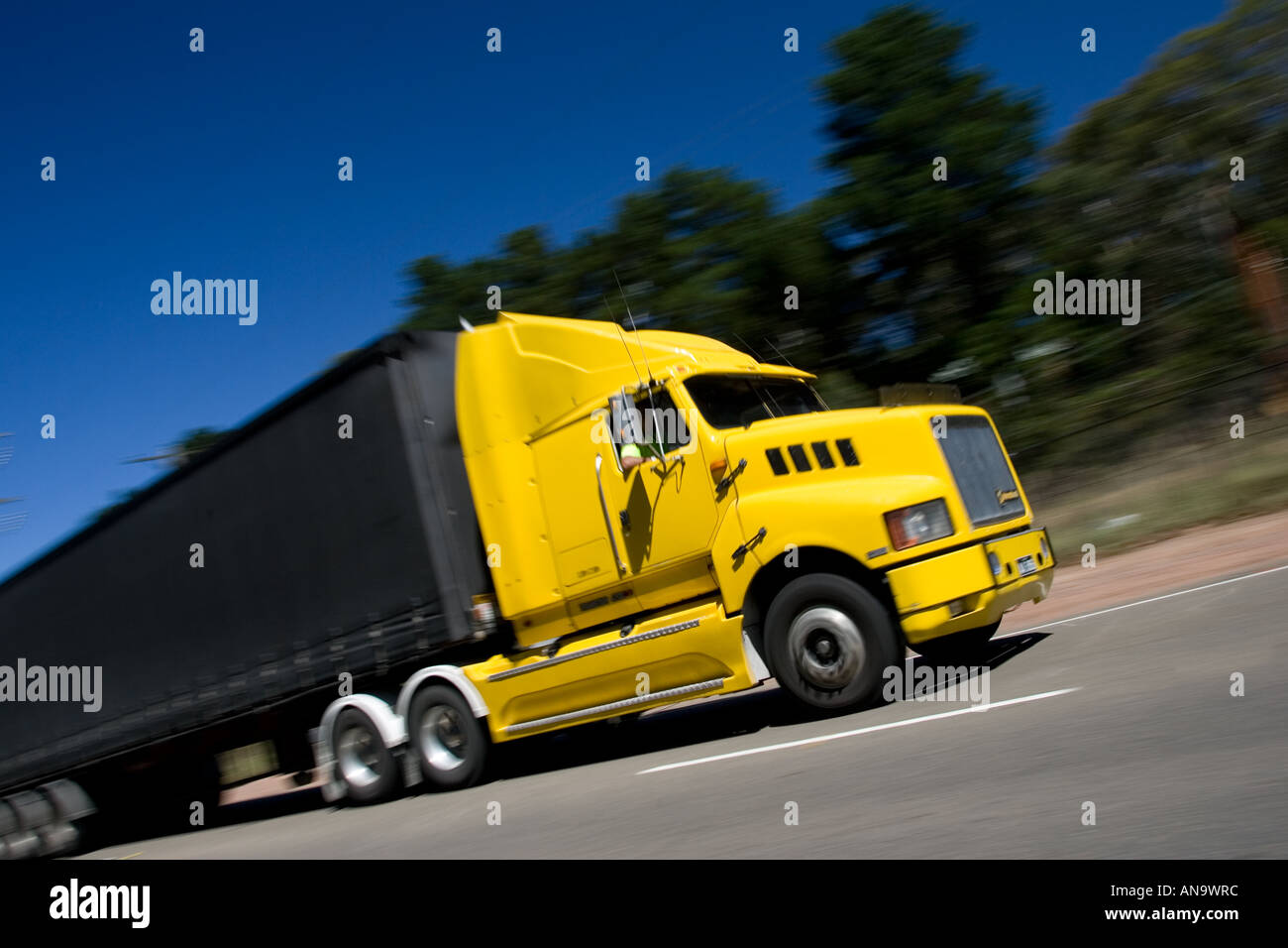 Carrello su Great Western Highway da Sydney ad Adelaide il Nuovo Galles del Sud Australia Foto Stock