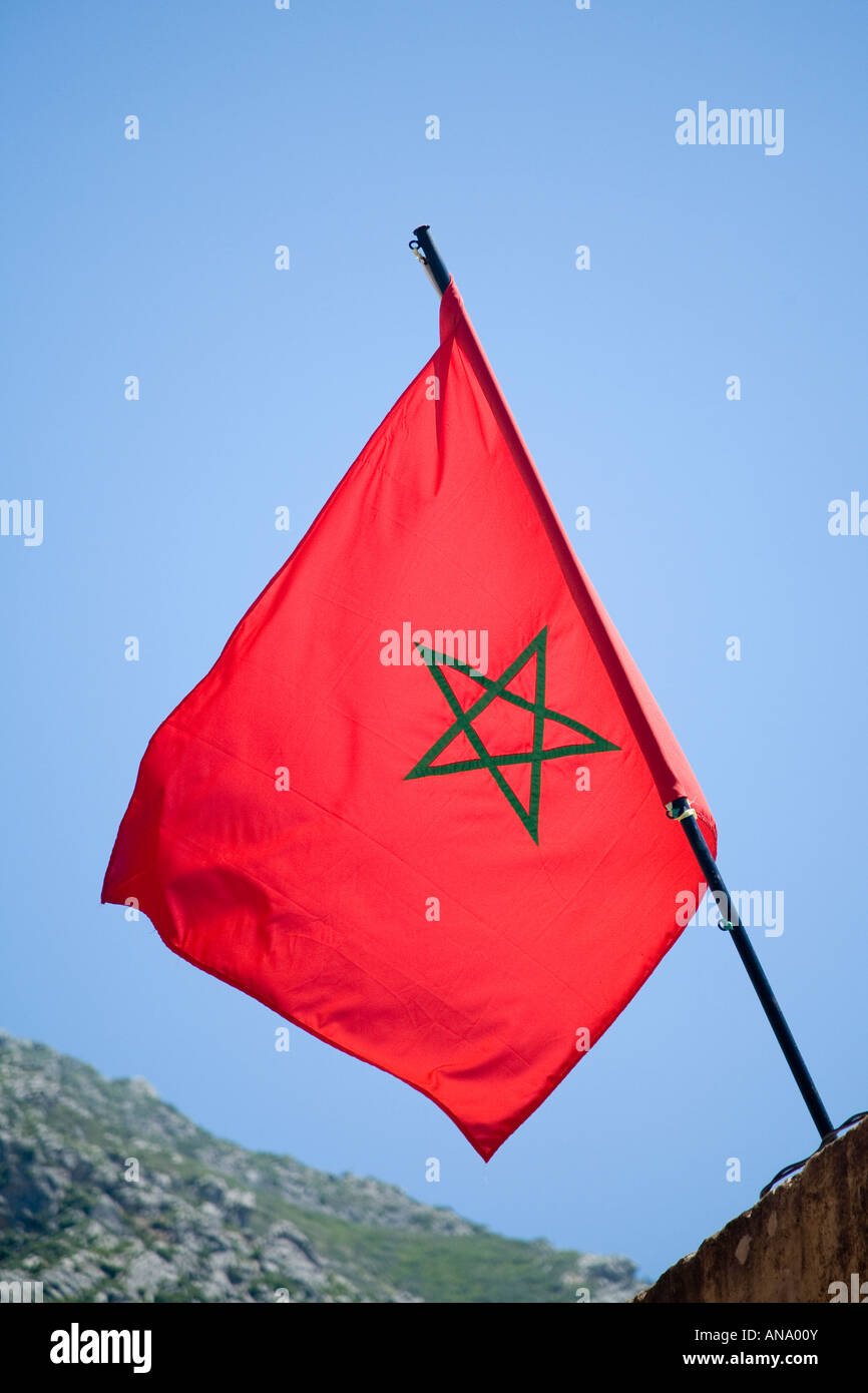 La bandiera marocchina, Chefchaouen. Foto Stock
