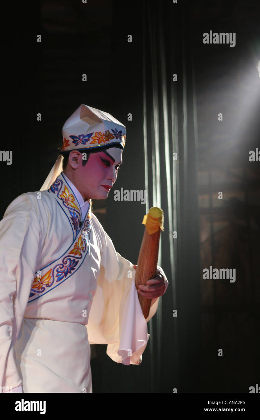Attore preparando all'opera cinese a Macao Cina Foto Stock