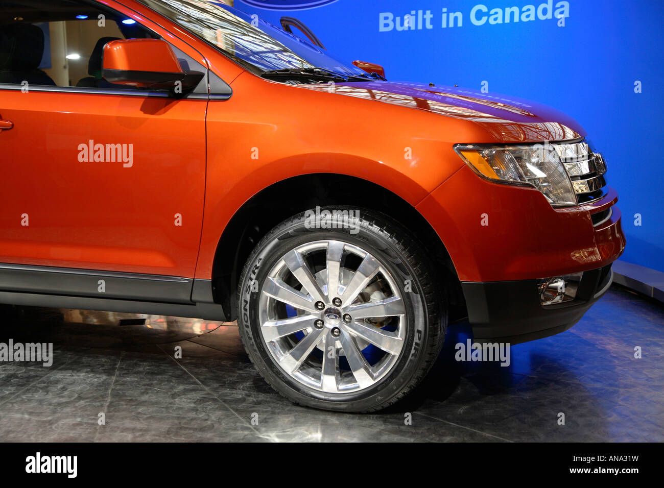 Metallico arancione Ford Edge; Toronto AutoShow internazionale; auto realizzato in Canada Foto Stock