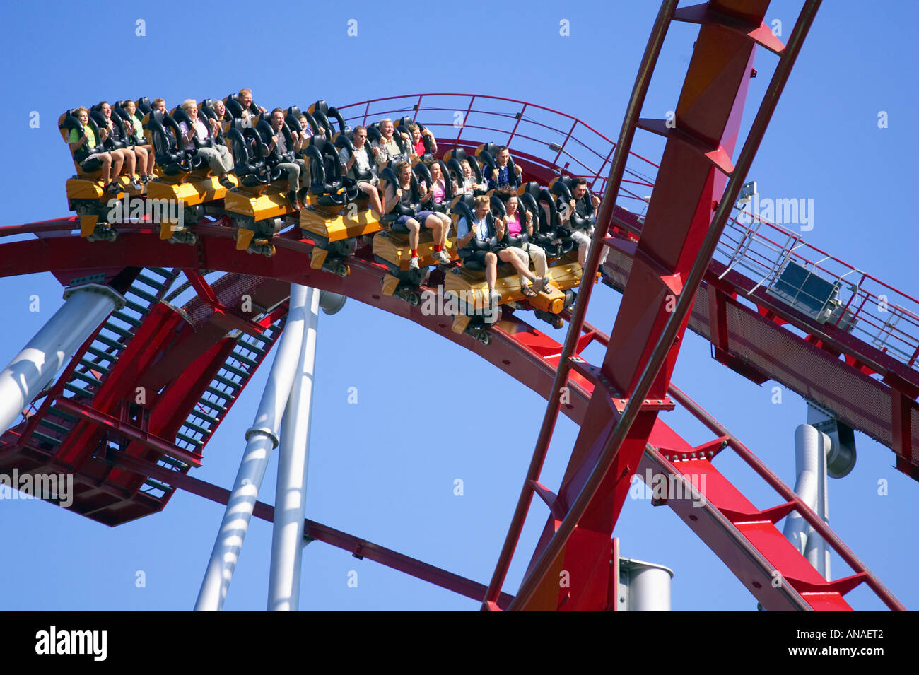 Il Rollercoaster dei Giardini di Tivoli a Copenhagen, Danimarca Foto Stock