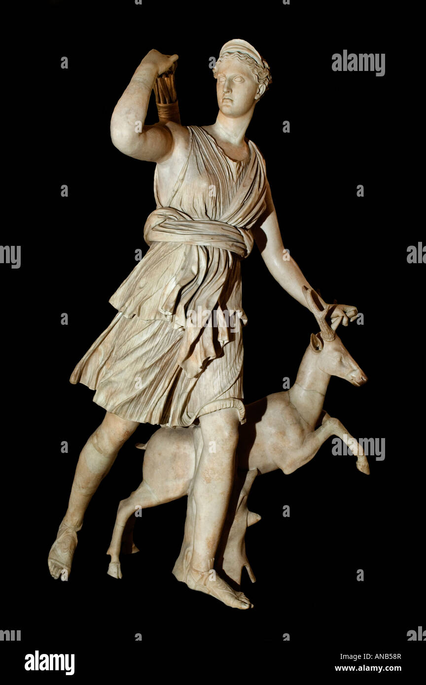 Artemis con un hind meglio noto come Diana di Versailles Roman 1 - 2 centesimi la copia dell'annuncio di un perso originale greco di Leochares 325 BC Foto Stock