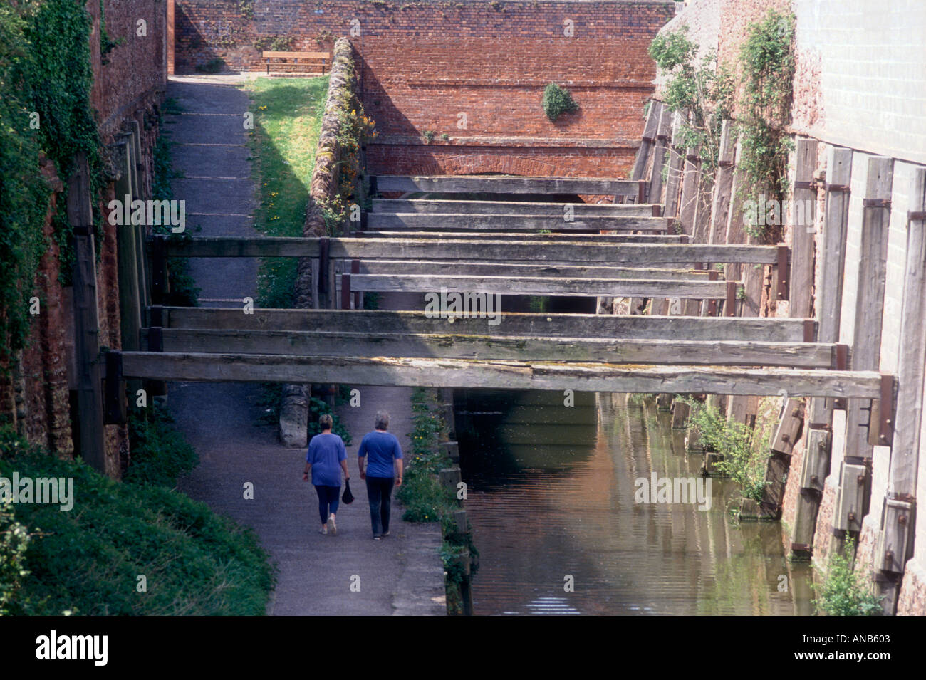 La Albert Street il taglio a Bridgwater e Taunton Canal in Bridgwater Somerset England Regno Unito Foto Stock