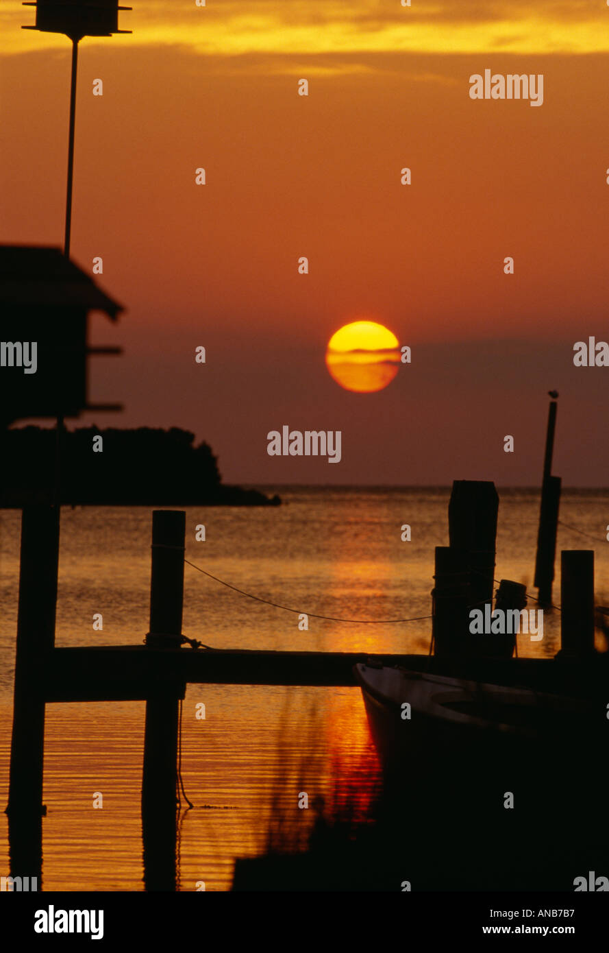 NC Ocracoke Tramonto sul lago di argento Foto Stock