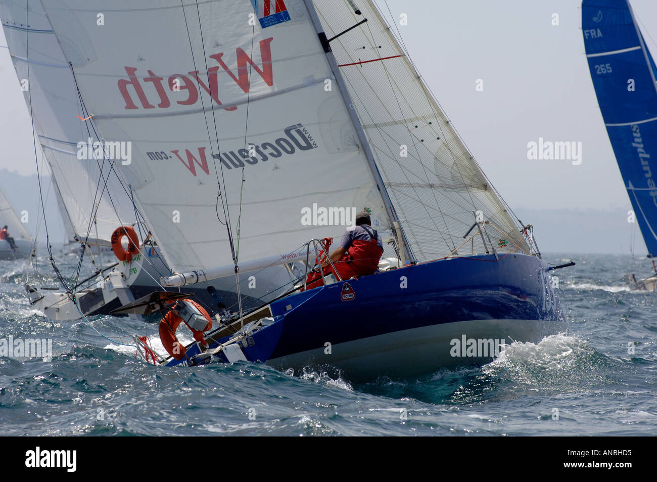 MiniFastnet è una mitica gara nel calendario della classe Mini Foto Stock