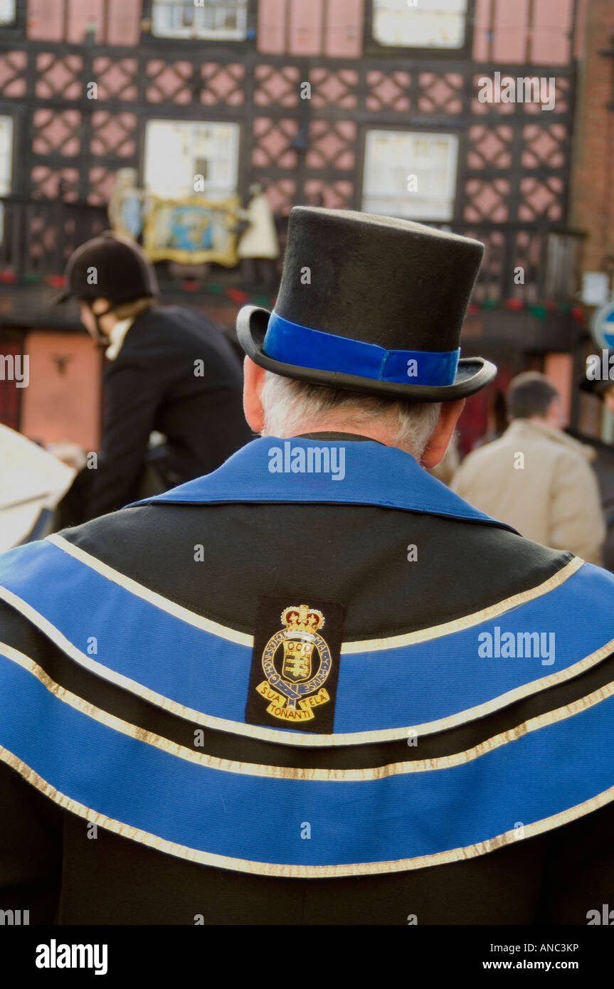 Vista posteriore del Town Crier alla boxe tradizionale giorno caccia Nord Herefordshire Foto Stock