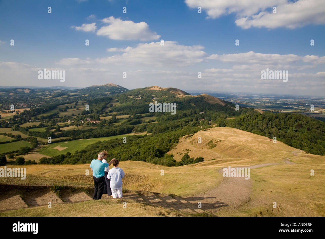 A PIEDI A BRITISH CAMP su Malvern Hills Worcestershire Inghilterra REGNO UNITO Foto Stock