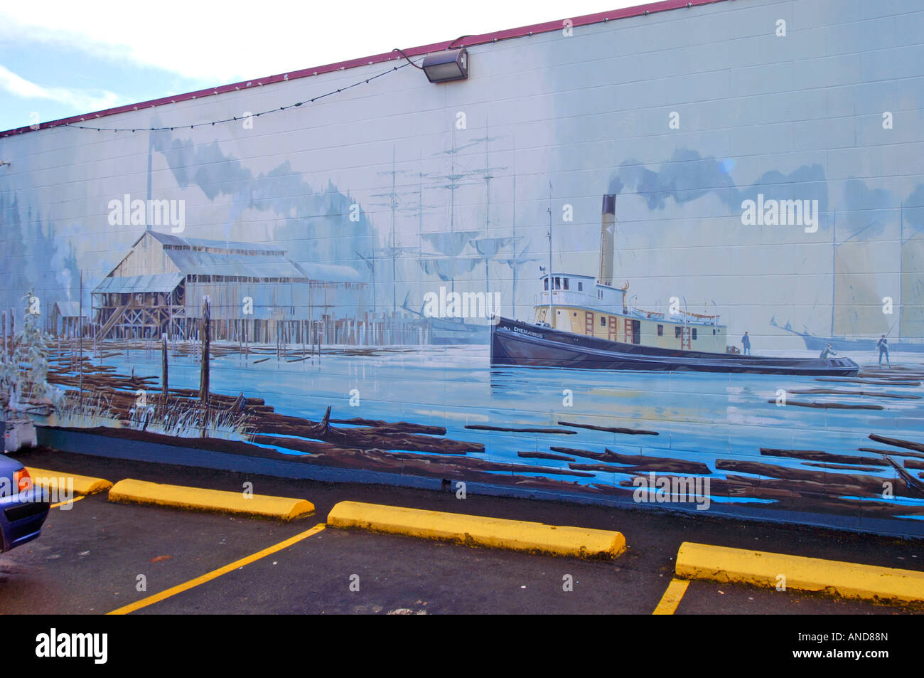 Gigante esterna di aria aperta pitture murali in Chemanus Vancouver Island British Columbia. Foto Stock