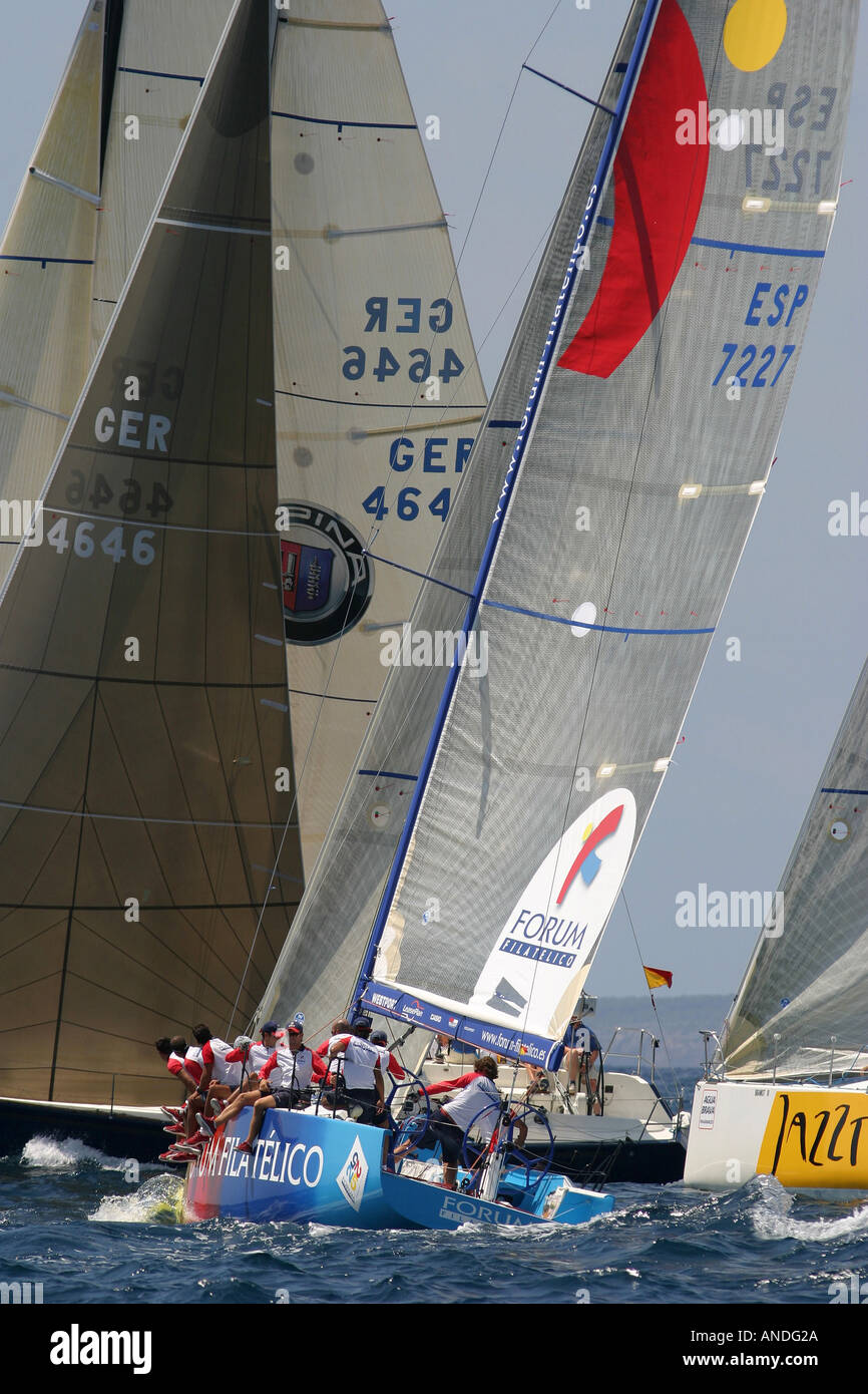 Equipaggio spagnolo racing yacht in Copa del Rey in Spagna 2004 Foto Stock