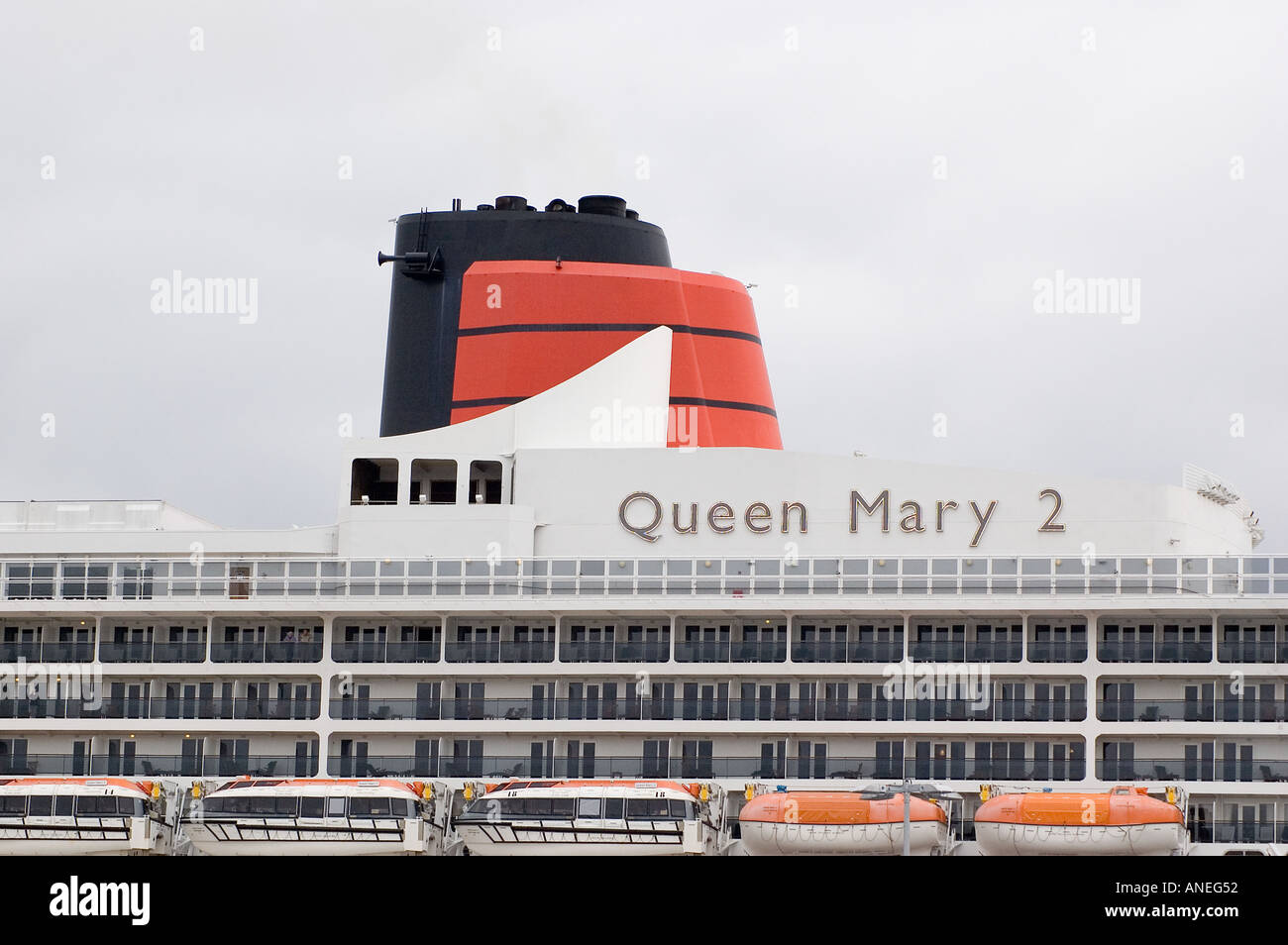 I dettagli sulla nave da crociera Queen Mary 2 Foto Stock
