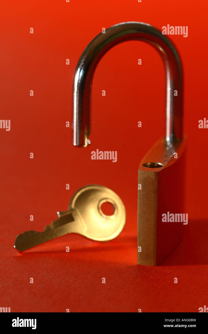 Serratura a chiave e lucchetto Foto Stock