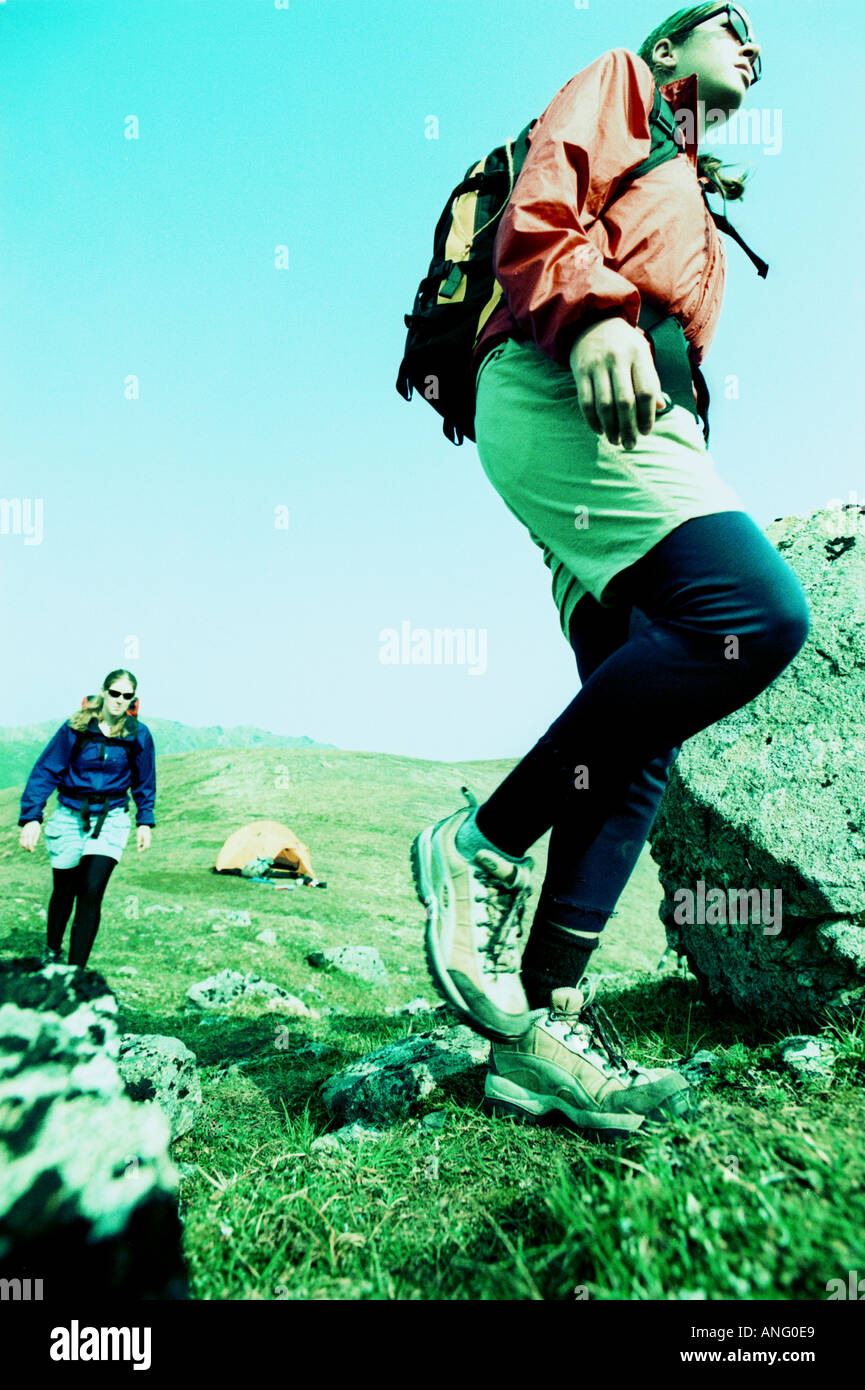 Le donne gli escursionisti vicino al Vertice Lago Hatcher Pass SC Alaska Foto Stock