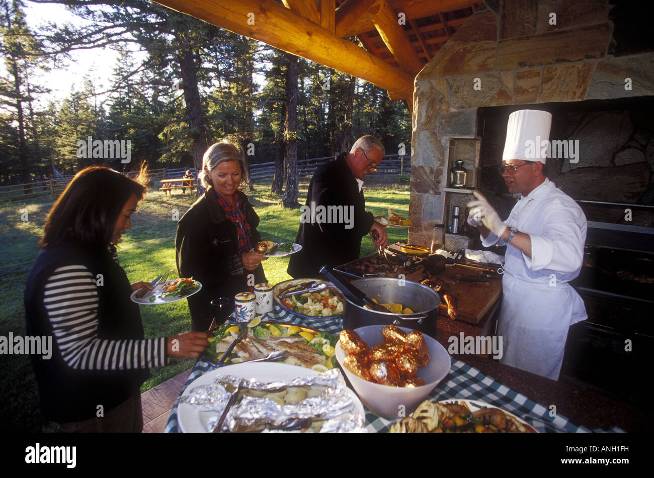 B-B-Q a Echo Valley Ranch di ospite, British Columbia, Canada. Foto Stock