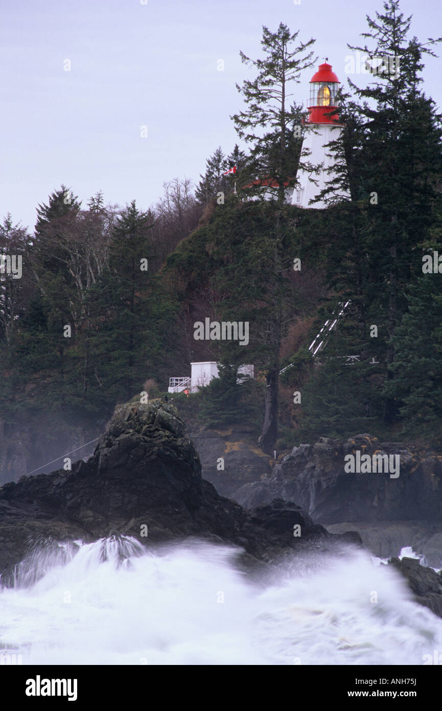 Punto Pachena faro in una tempesta di neve, l'isola di Vancouver, British Columbia, Canada. Foto Stock