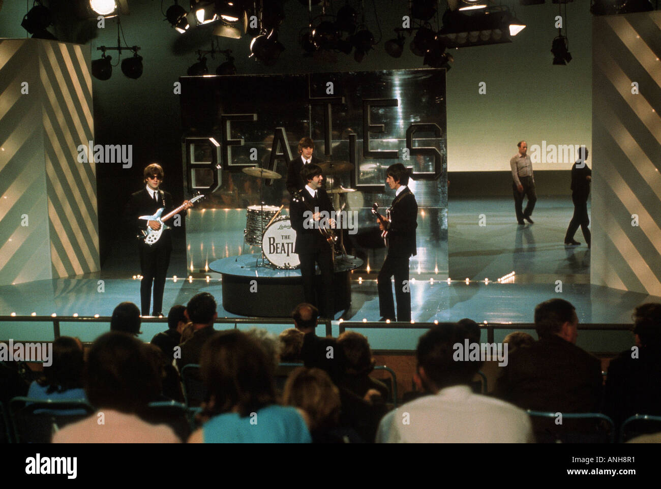 BEATLES su un REGNO UNITO TV show nel 1964 Foto Stock
