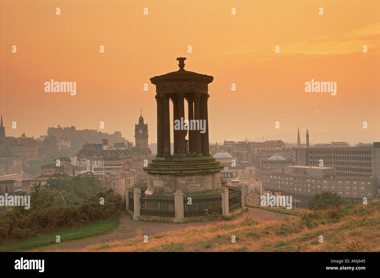 Dugald Stewart monumento sulla Carlton Hill a sunrise in Edinburgh Foto Stock