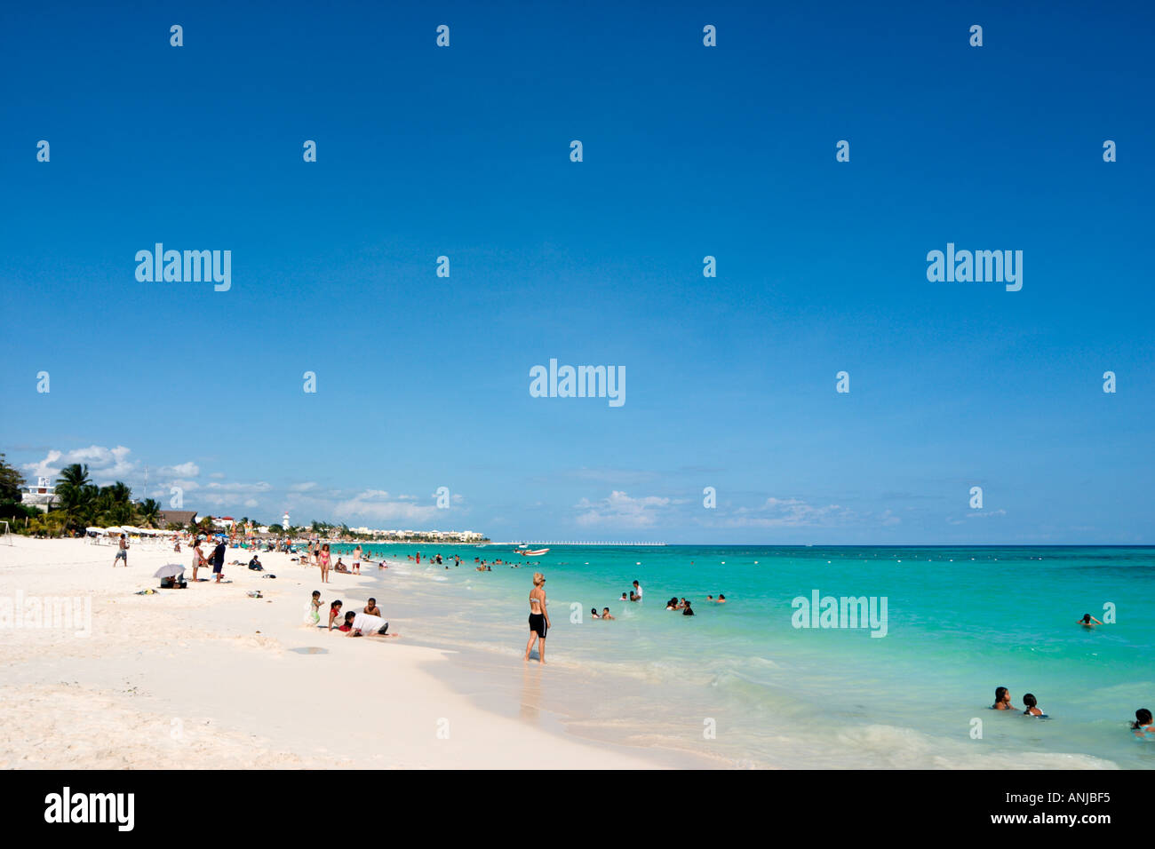 Spiaggia nel centro del resort, Playa del Carmen e Riviera Maya, la penisola dello Yucatan, Messico Foto Stock