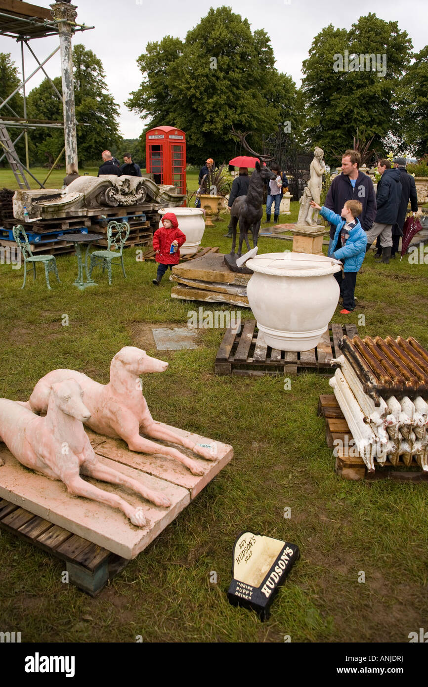 Hertfordshire Knebworth House Salvo bonifica architettonico equo per i visitatori in cerca di mostre Foto Stock