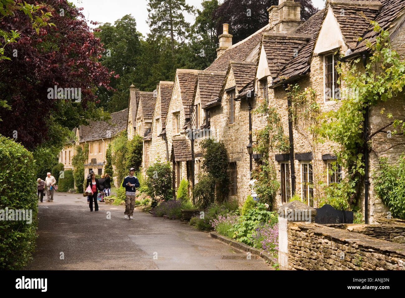 Regno Unito Wiltshire Castle Combe Cottage vecchia parte di Manor House Hotel Estate Foto Stock