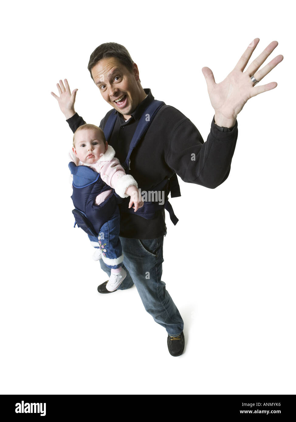 Elevato angolo di visione di un uomo maturo portando la sua figlia Foto Stock