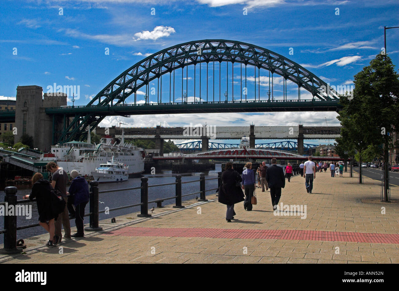 Il Tyne Bridge sul fiume Tyne Newcastle sul Tyne Inghilterra Foto Stock