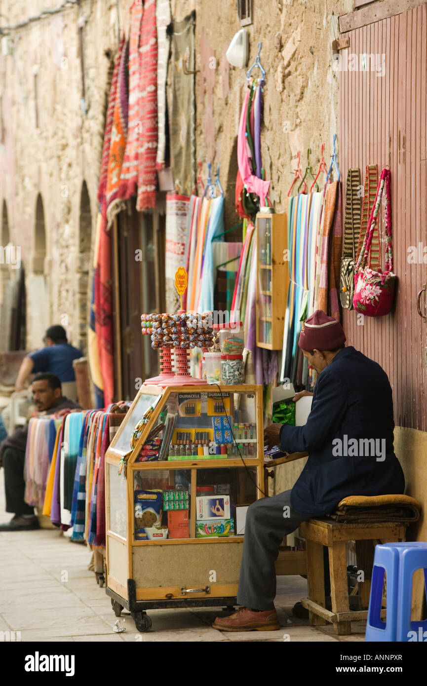 Il Marocco, Costa Atlantica, Essaouira: shopping su Rue de la Skala (NR) Foto Stock