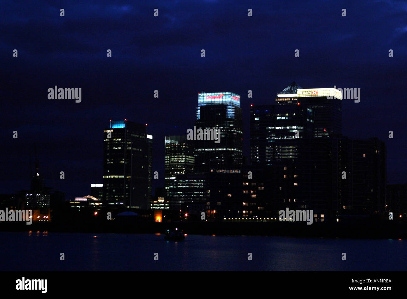 London docklands skyline notturno Foto Stock