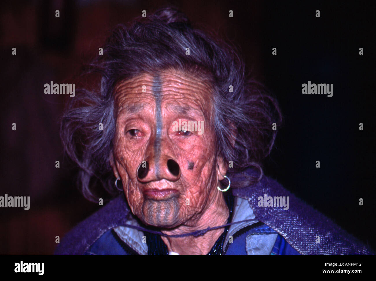 Apatani donna tribale India Foto Stock